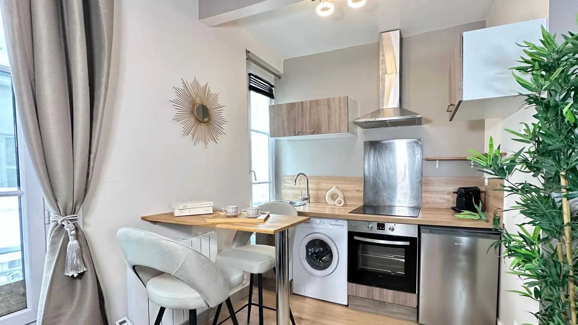 Chic Paris Studio Eiffel Tower Proximity 0*,  Francia